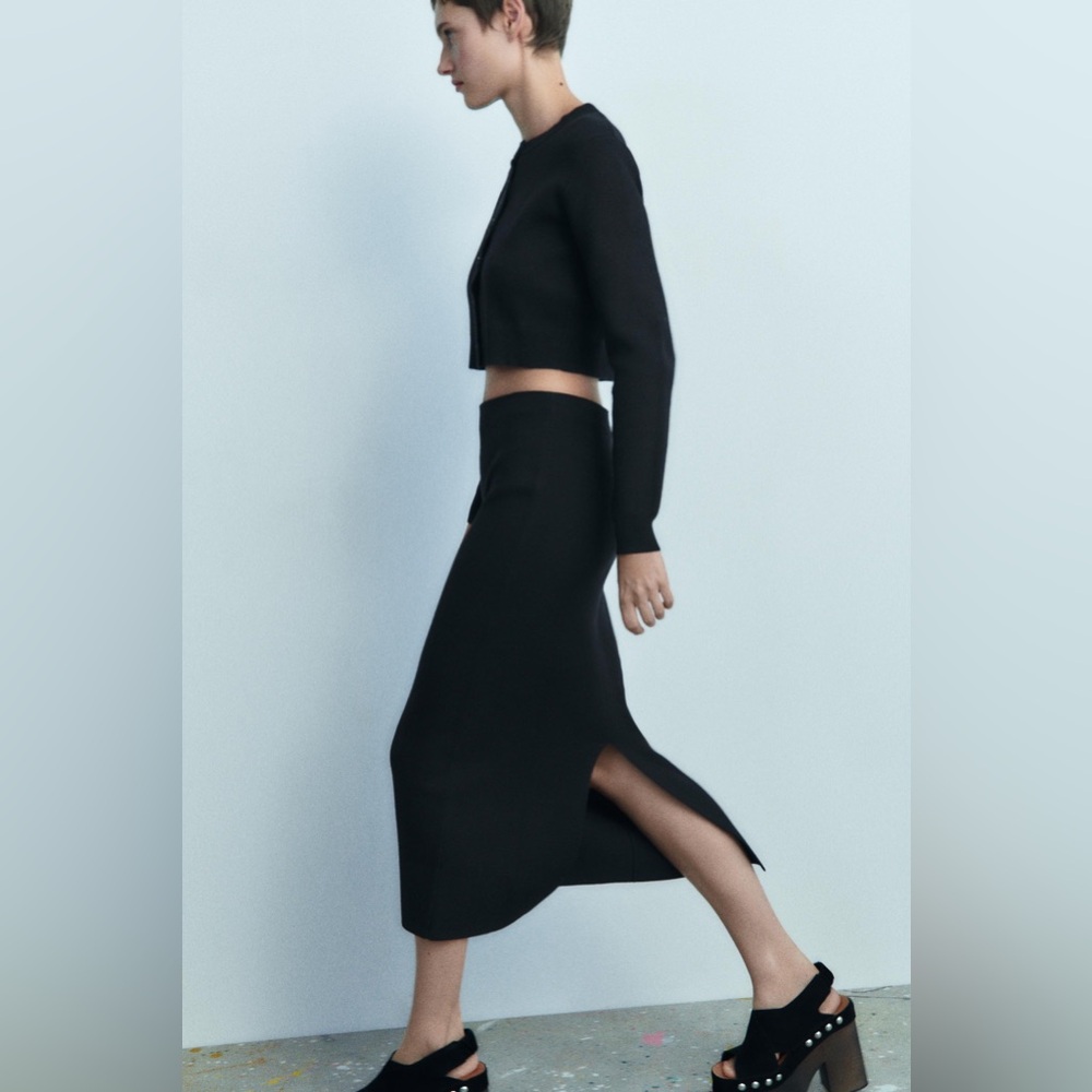 Zara Black Knitted Midi Skirt - Picture 2 of 10